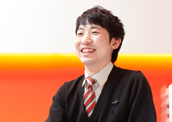 商材の販売だけでなく、お客さまの満足を考えることができる人に