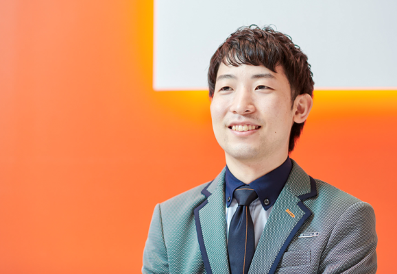 商材の販売だけでなく、お客さまの満足を考えることができる人に